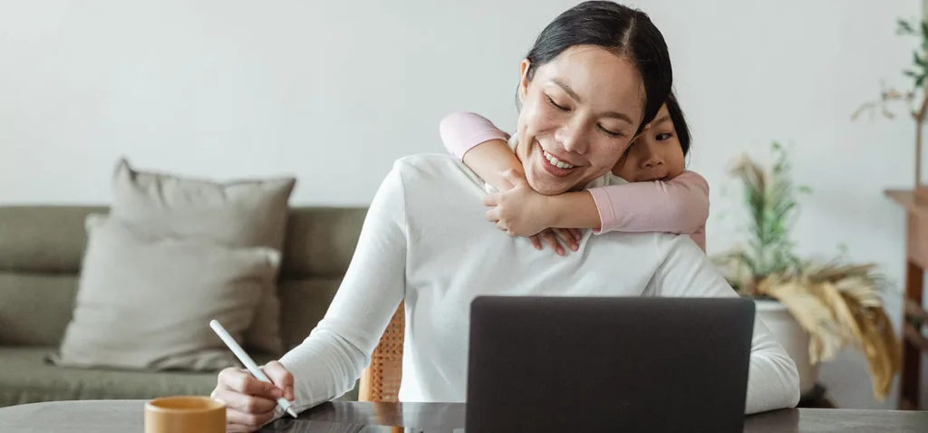 12 Profitable Side Hustles for Stay-at-Home Moms